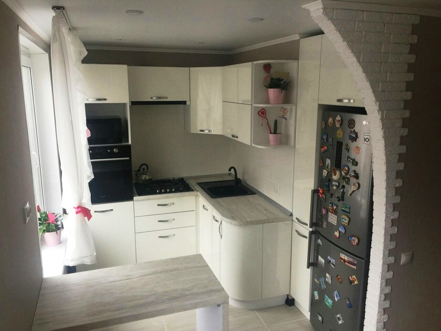 Белый кухонный гарнитур-Кухня из пластика «Модель 384»-фото1